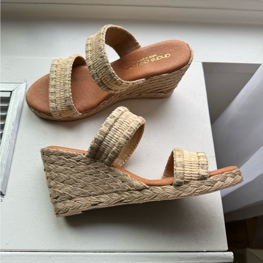 Andre Assous, Nolita Raffia, size women’s 6.